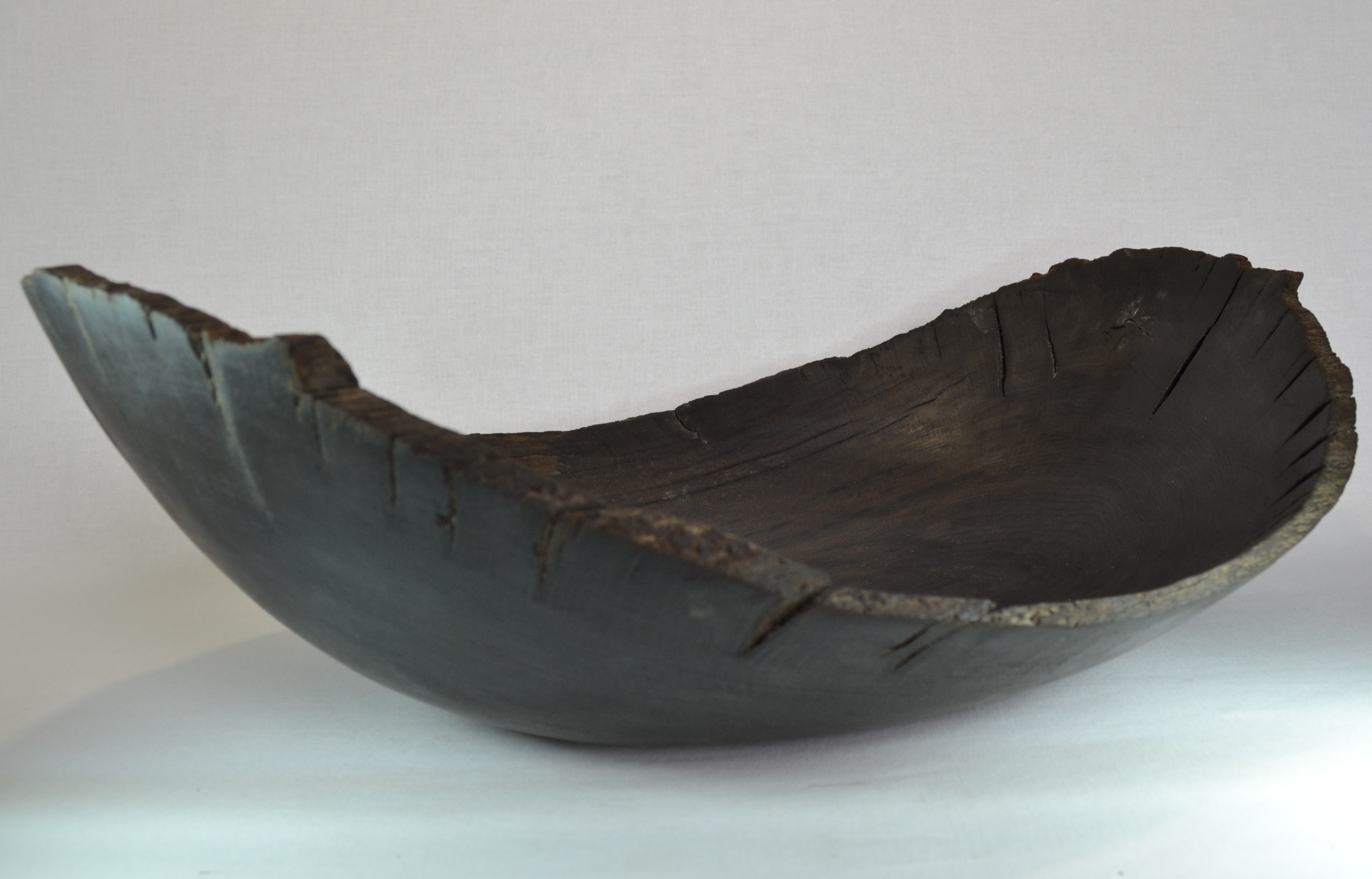 Naturrandschale aus Mooreiche